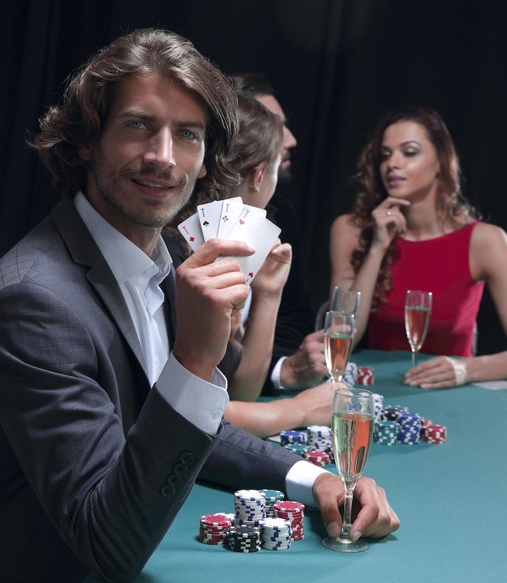 Player interface showing live roulette wheel with betting layout and chat window